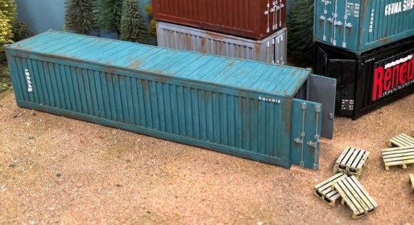 Renedra: Shipping Container (40 Ft) & Pallets