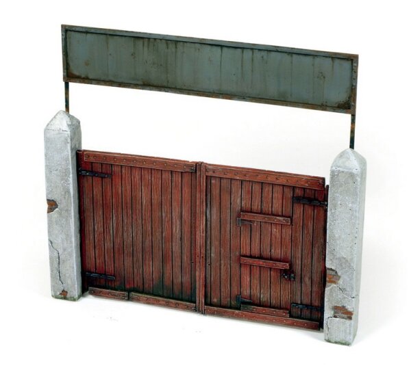 Village Gate 15x15